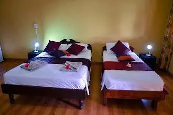 Georgina's Cottage Beau Vallon  3*, Beau Vallon (Mahe)